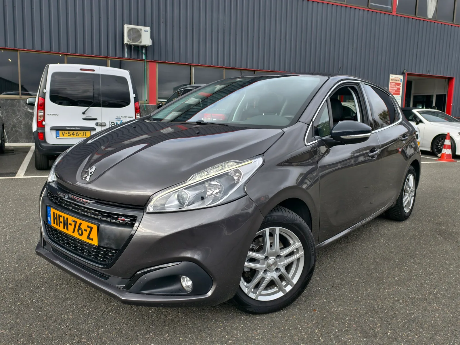Peugeot 208 (2019) — foto 1