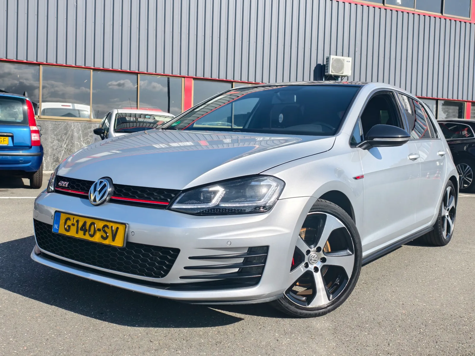 Volkswagen Golf (2014) — foto 1