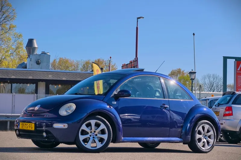 Volkswagen New Beetle (2001)