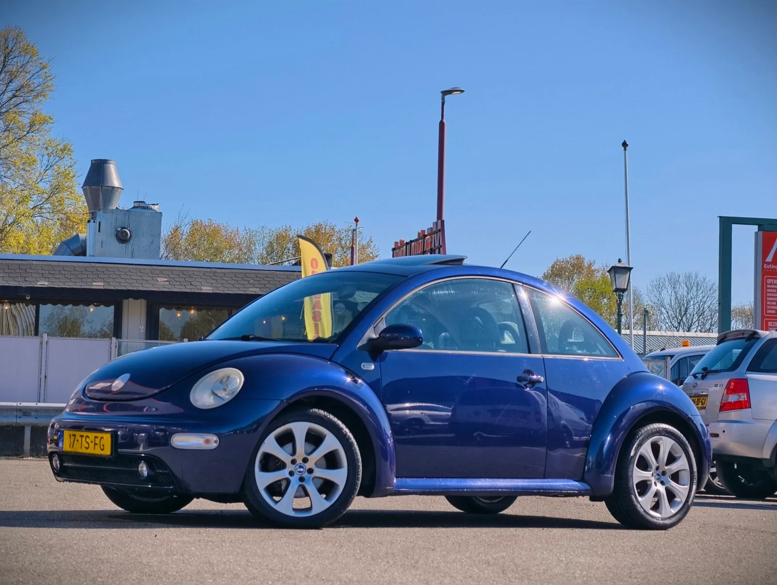 Volkswagen New Beetle (2001) — foto 1