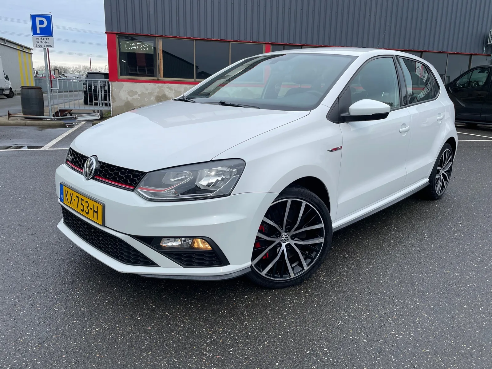 Volkswagen Polo (2017) — foto 1