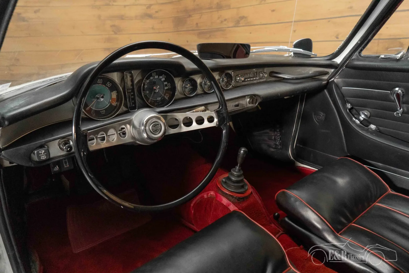 Volvo P1800 (1965) — foto 1