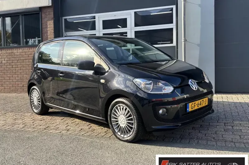 Volkswagen Up! (2015)