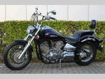 Yamaha XVS 1100 Dragstar (2004) — foto 1