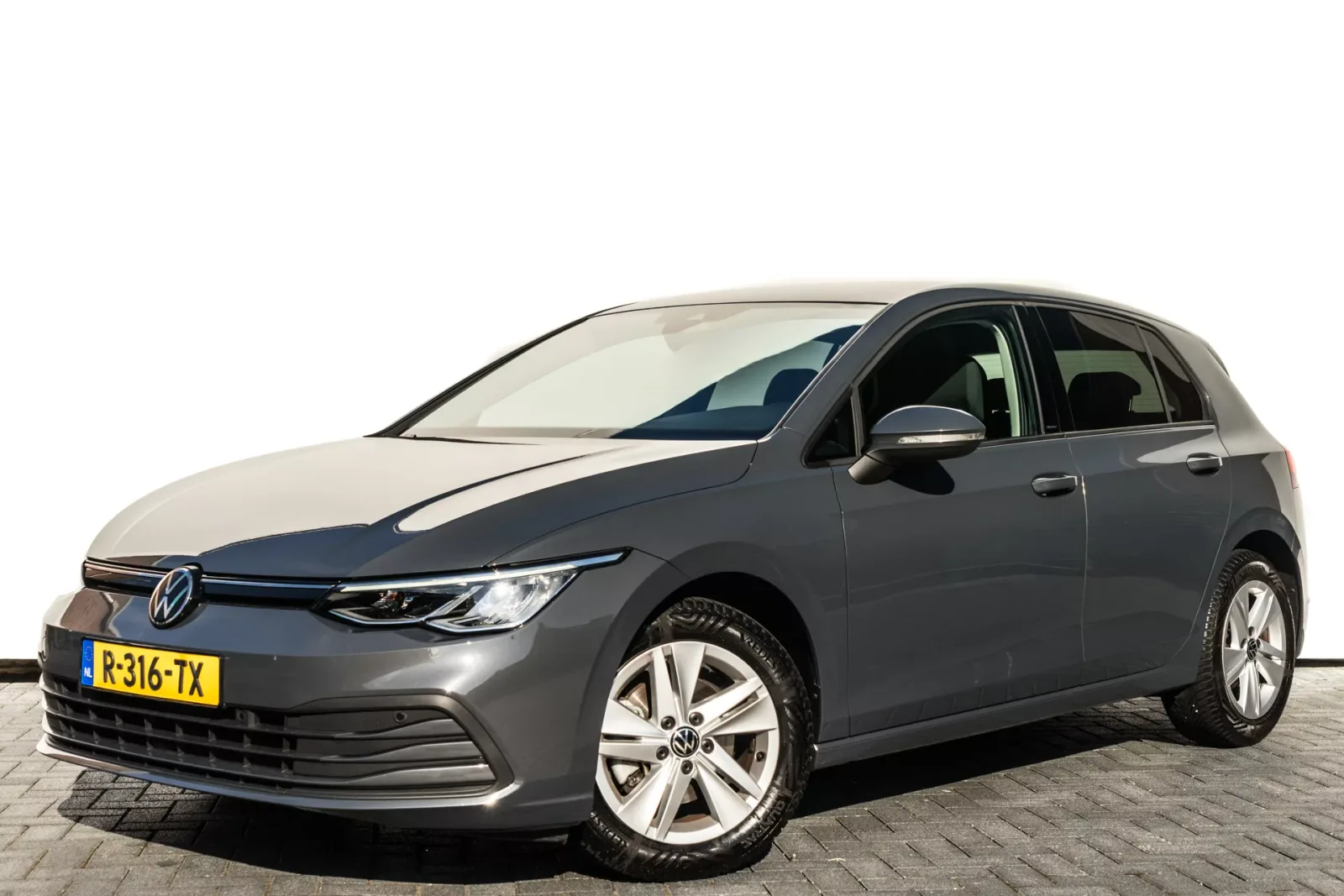Volkswagen Golf (2022) — foto 1