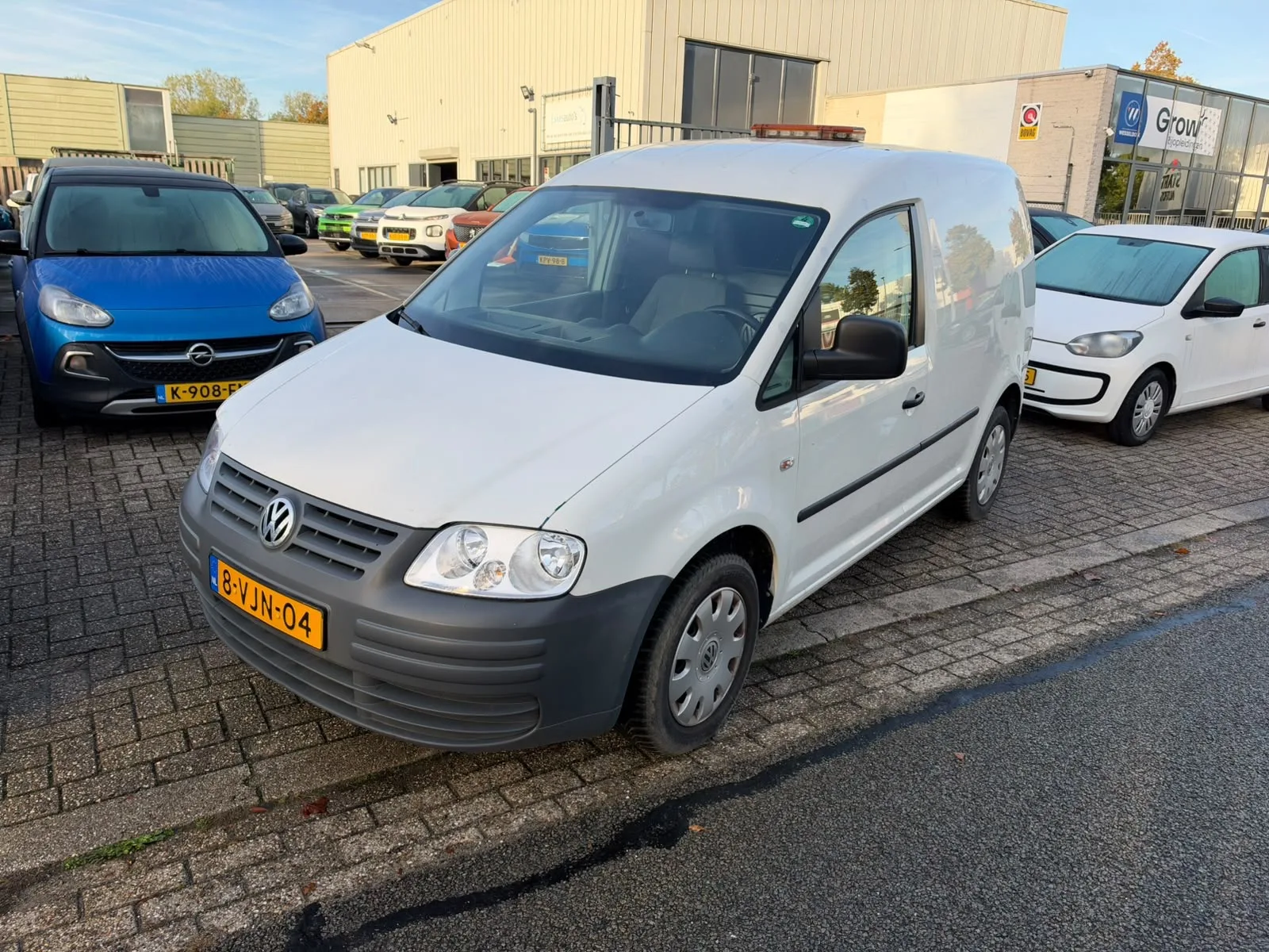 Volkswagen Caddy (2010) — foto 1