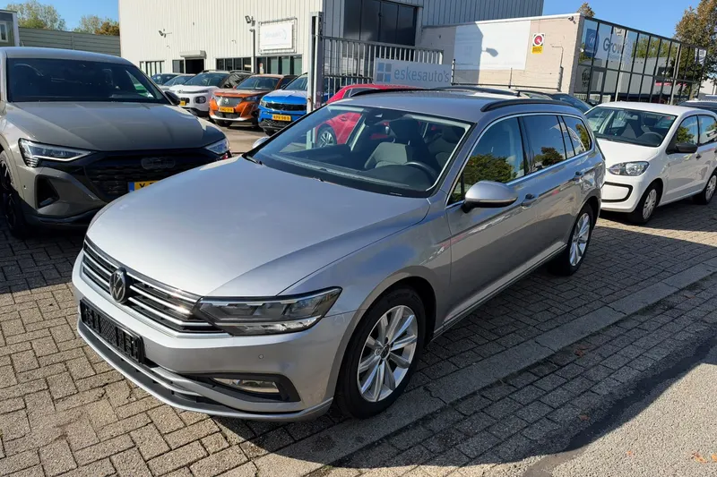 Volkswagen Passat (2022)