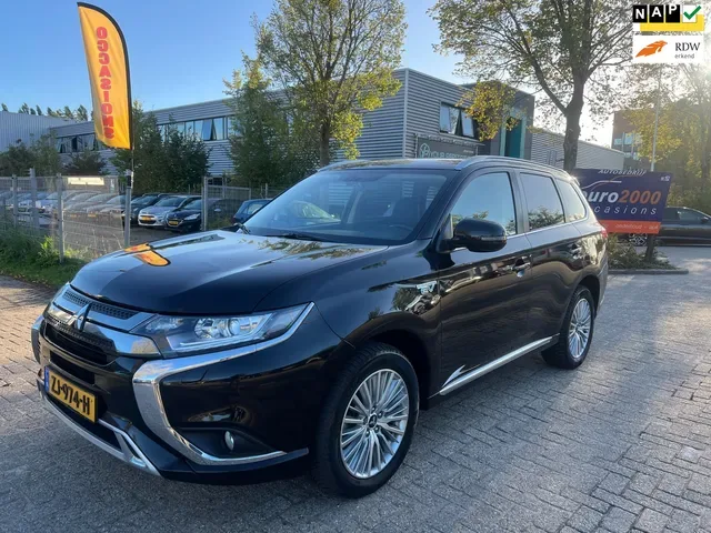 Mitsubishi Outlander (2019) — foto 1