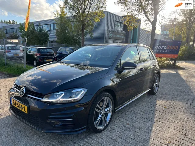 Volkswagen Golf (2017) — foto 1