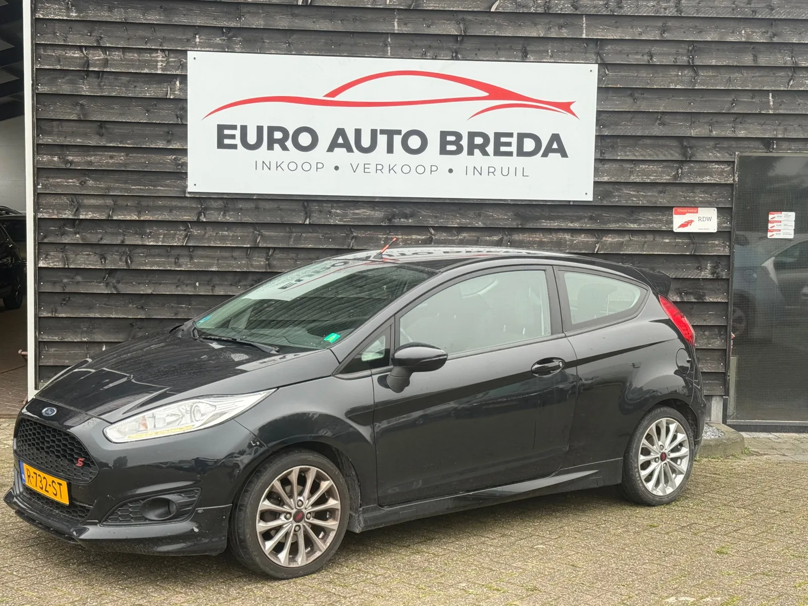 Ford Fiesta (2013) — foto 1