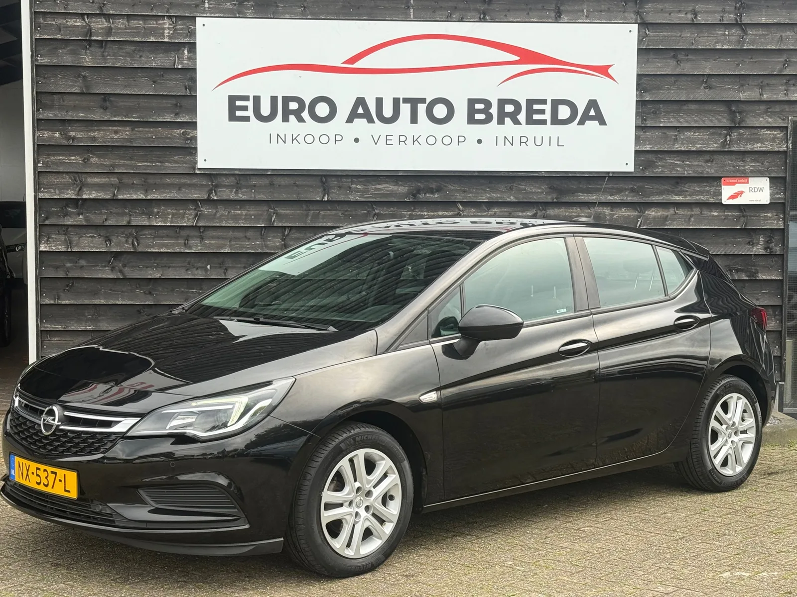 Opel Astra (2017) — foto 1
