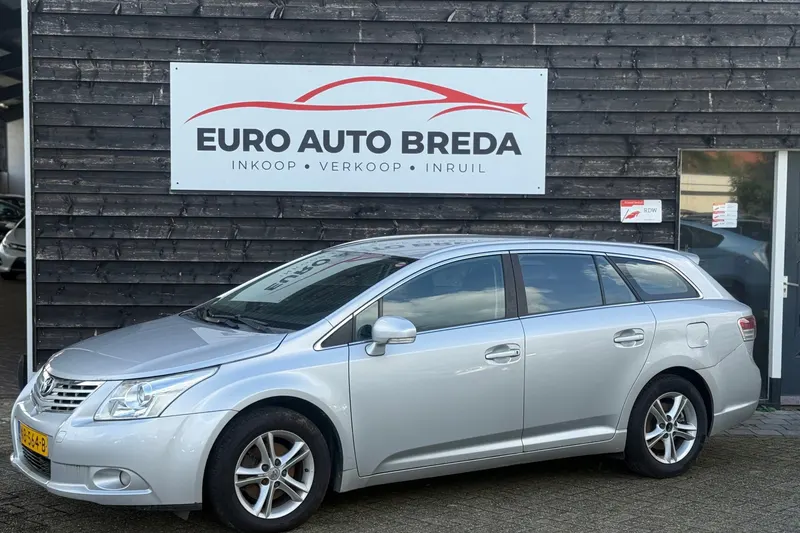 Toyota Avensis (2010)