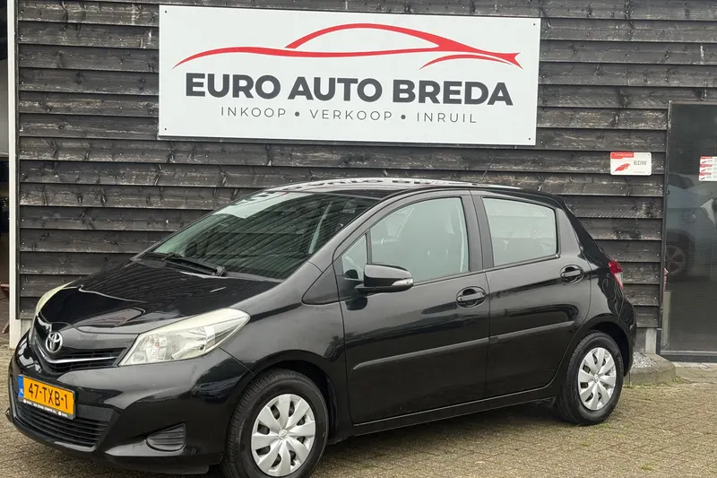 Toyota Yaris (2012)