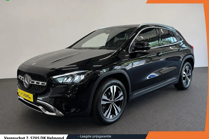 Mercedes-Benz GLA (2023)