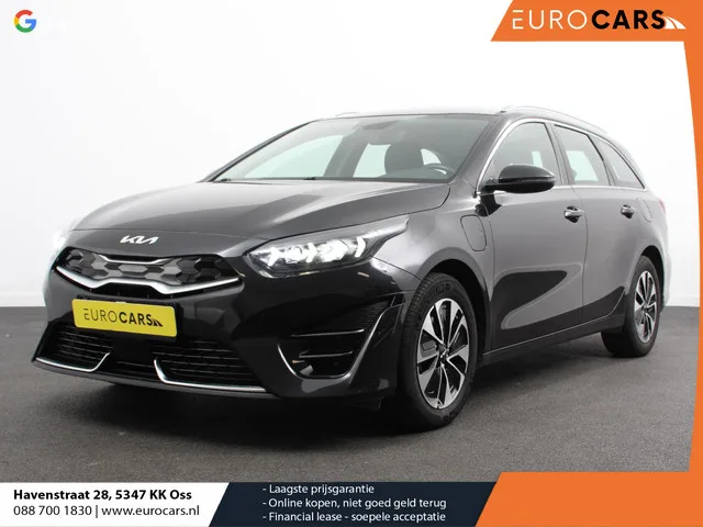 Kia Ceed Sportswagon (2023) — foto 1