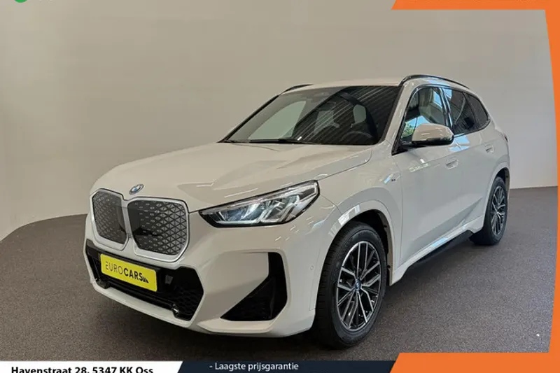 BMW iX1 (2024)