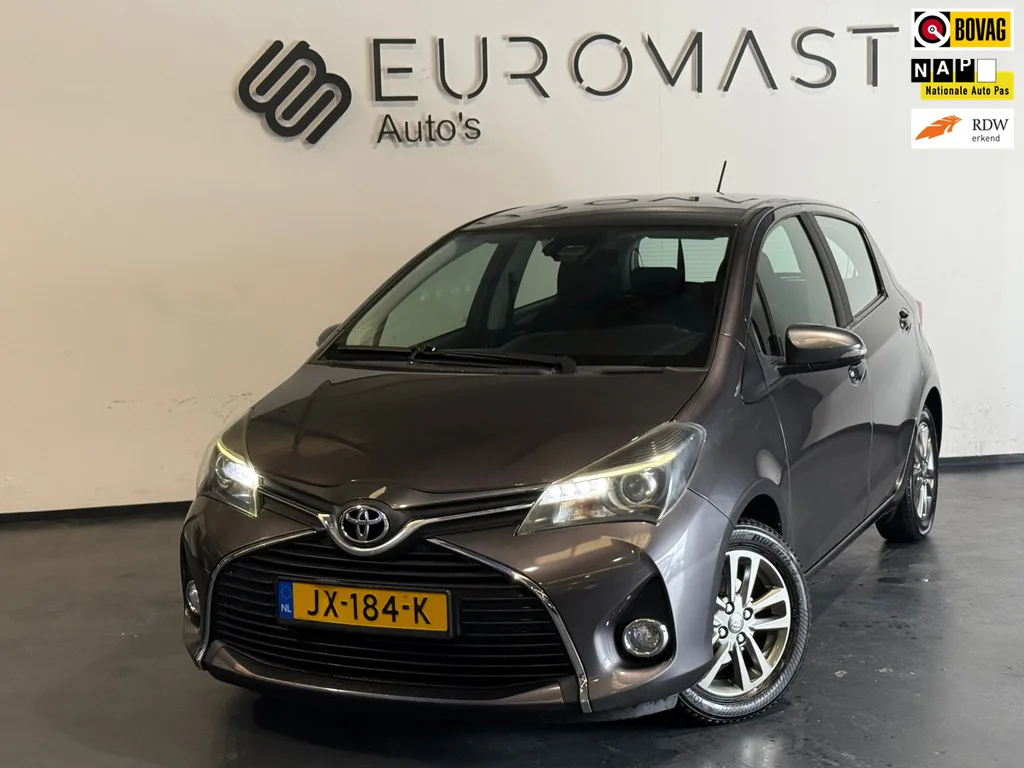 Toyota Yaris (2016) — foto 1