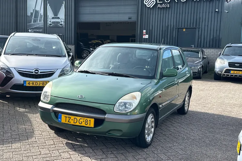 Daihatsu Sirion (1998)