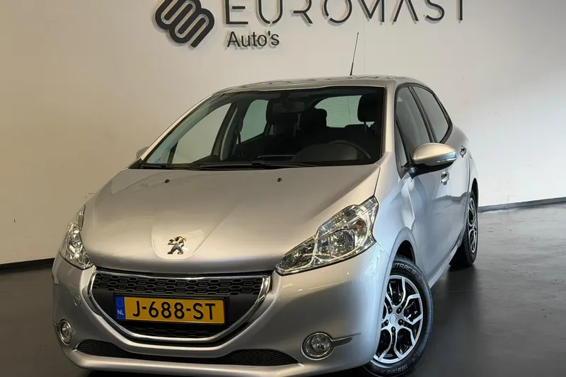 Peugeot 208 (2014)
