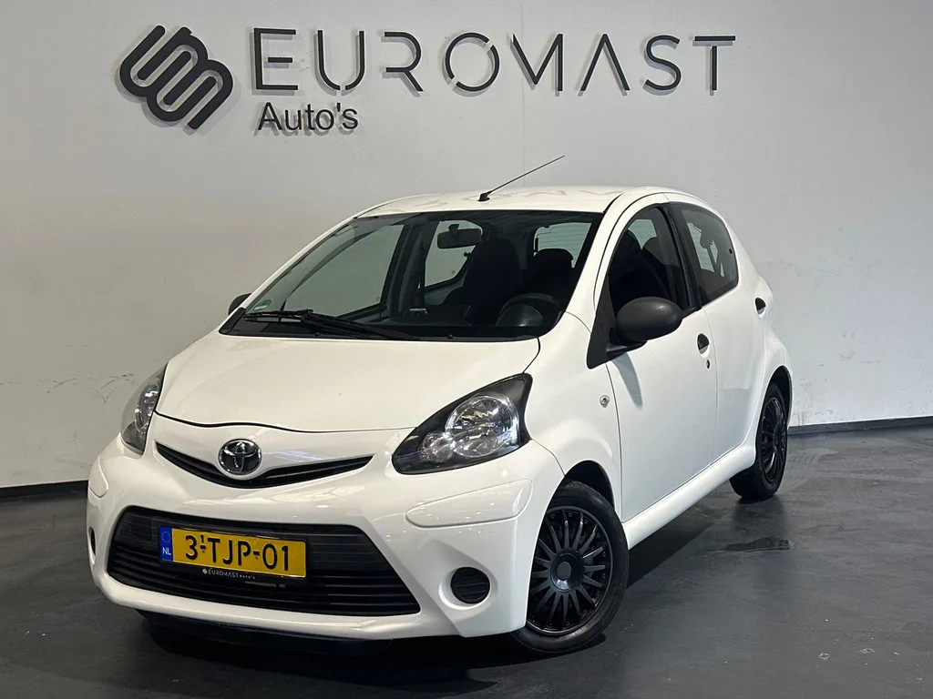 Toyota Aygo (2014) — foto 1