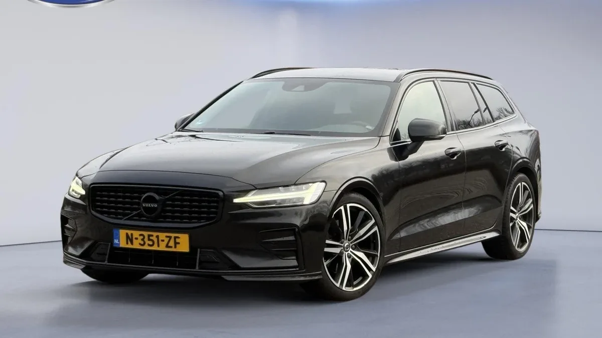 Volvo V60 (2022) — foto 1