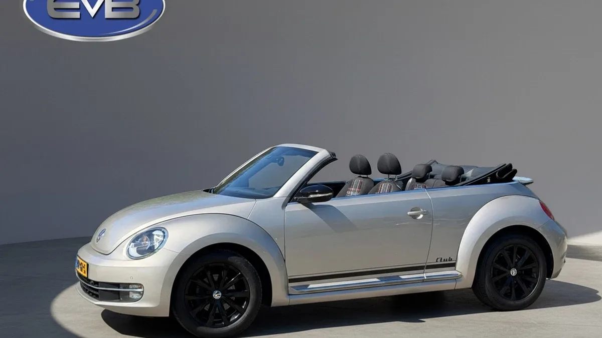 Volkswagen Beetle (2015) — foto 1