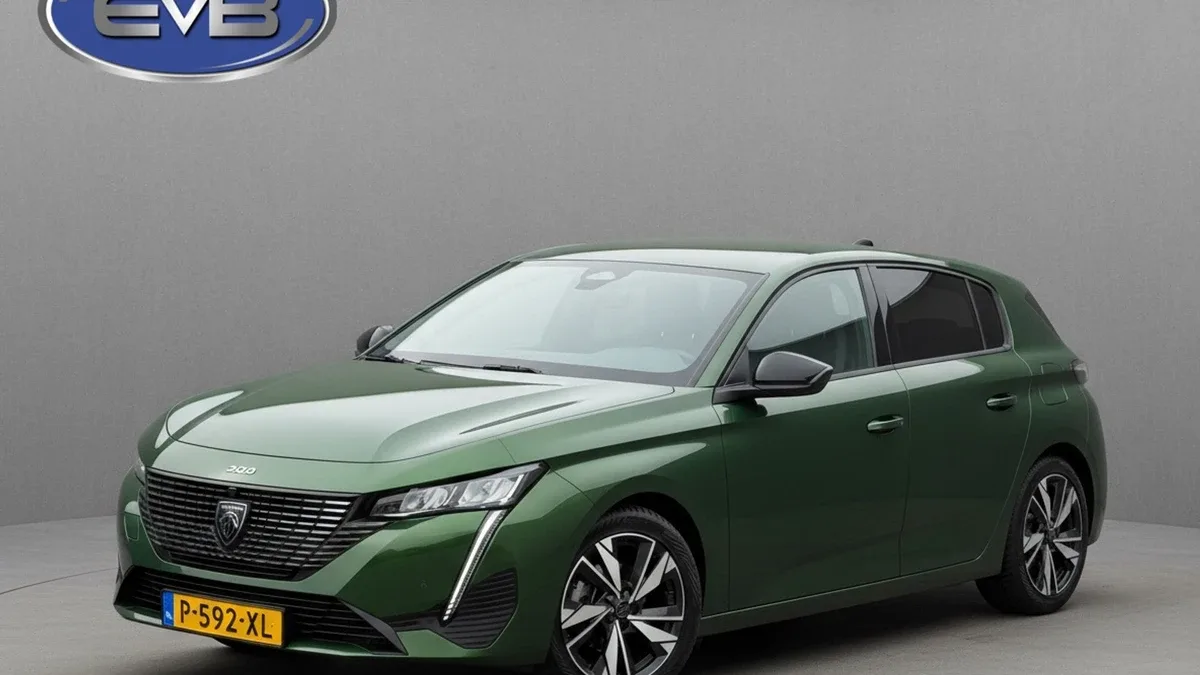 Peugeot 308 (2022) — foto 1