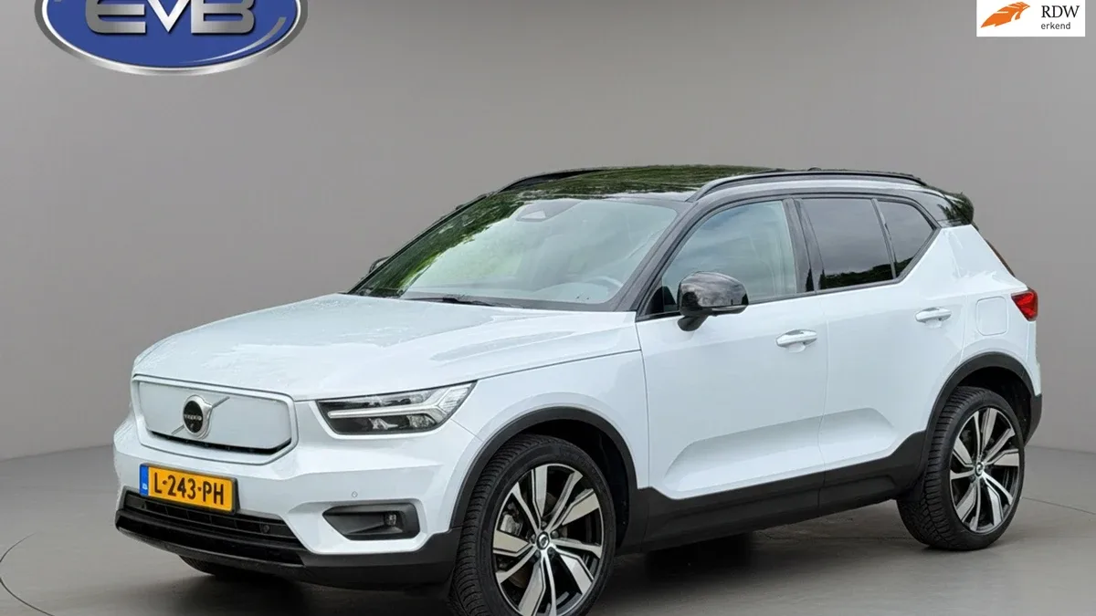 Volvo XC40 (2021) — foto 1