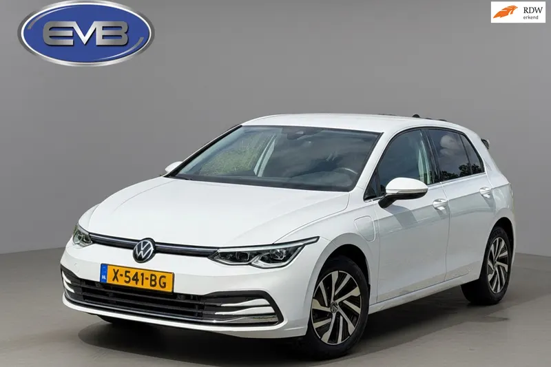 Volkswagen Golf (2021)