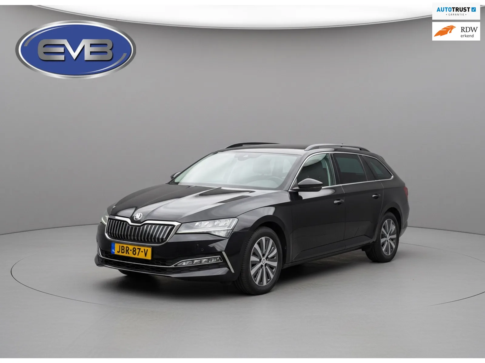 Škoda Superb (2022) — foto 1