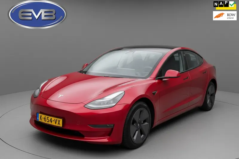 Tesla Model 3 (2021)