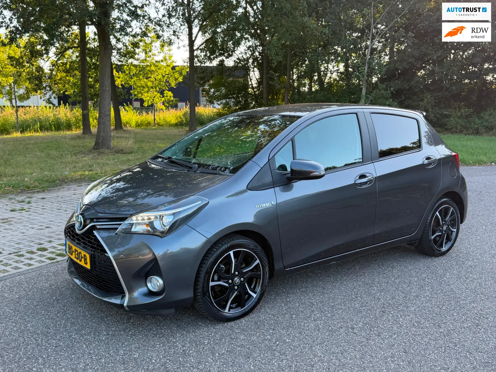 Toyota Yaris (2016) — foto 1