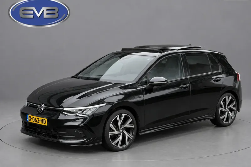 Volkswagen Golf (2023)