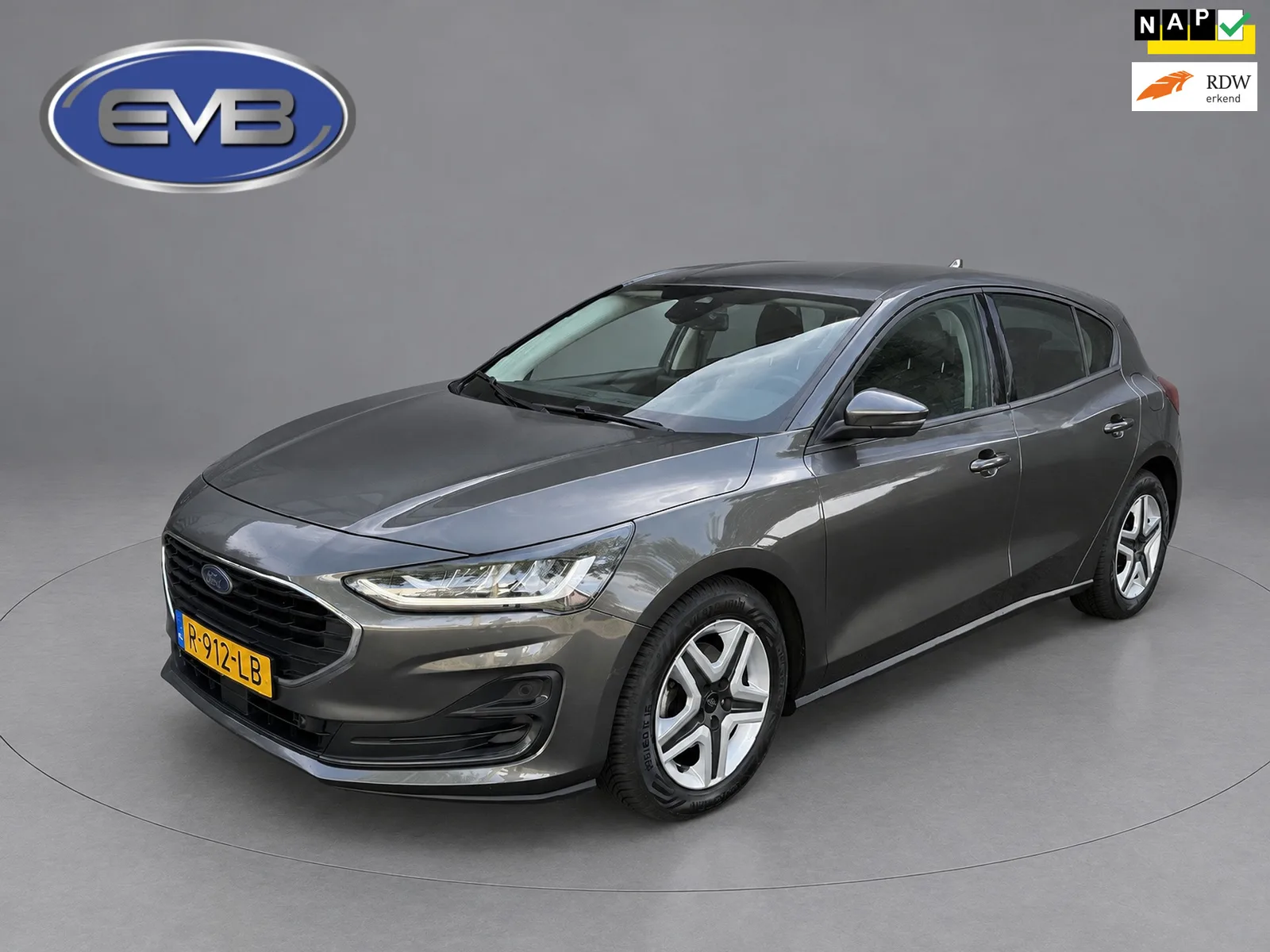 Ford Focus (2022) — foto 1