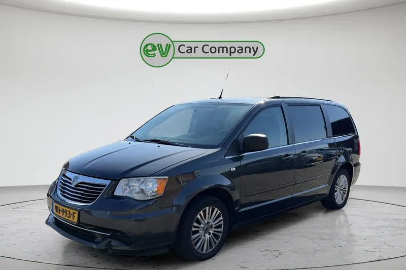 Lancia Voyager (2014)