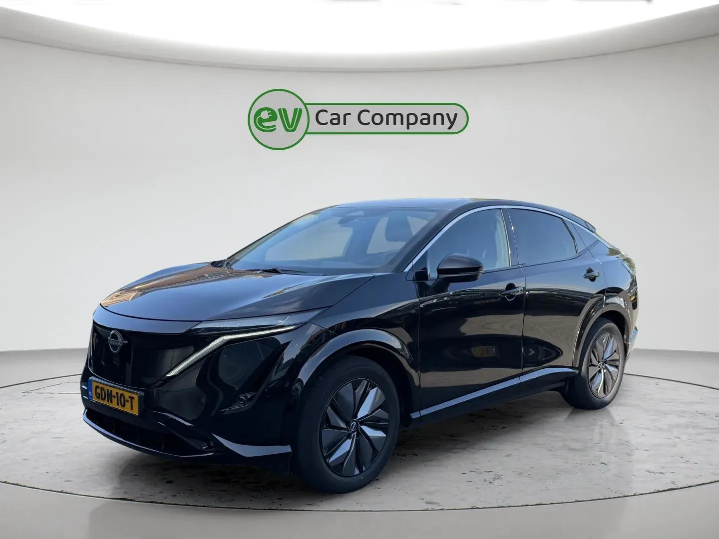 Nissan Ariya (2024) — foto 1