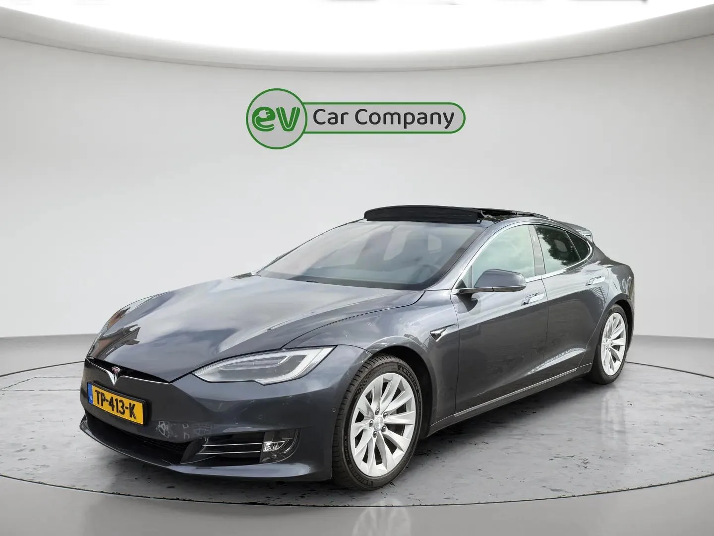 Tesla Model S (2018) — foto 1
