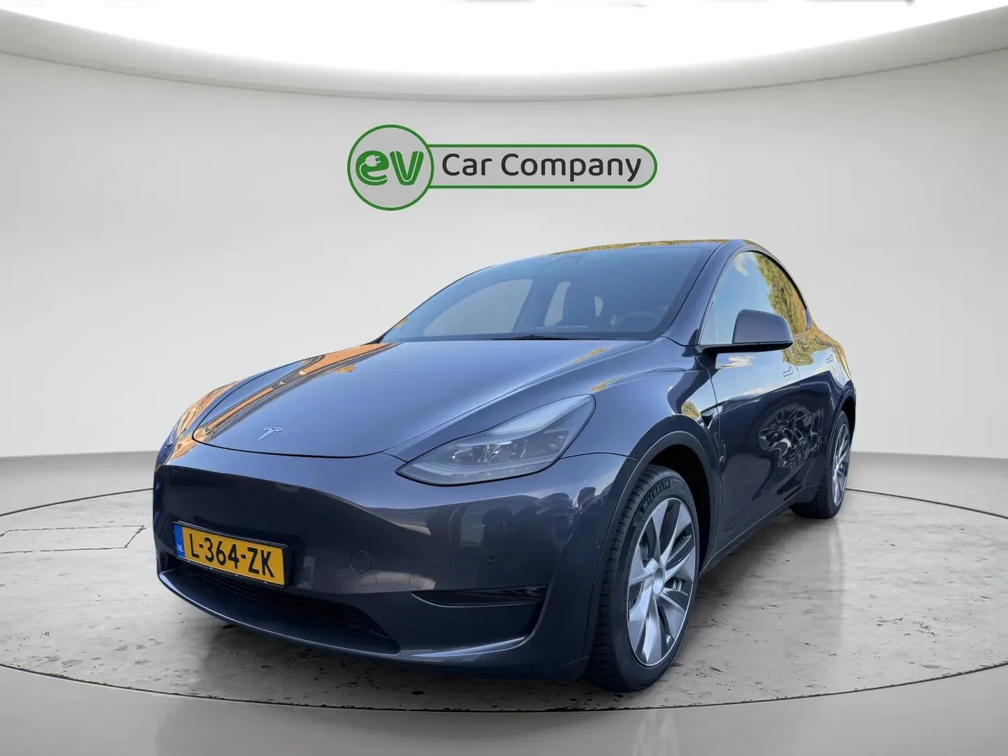 Tesla Model Y (2021) — foto 1