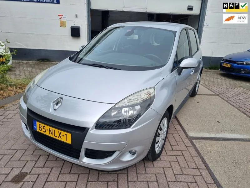 Renault Scénic (2010) — foto 1