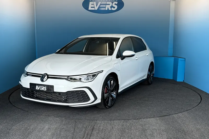 Volkswagen Golf (2021)