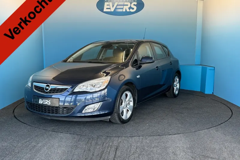 Opel Astra (2010)