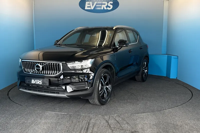 Volvo XC40 (2022)
