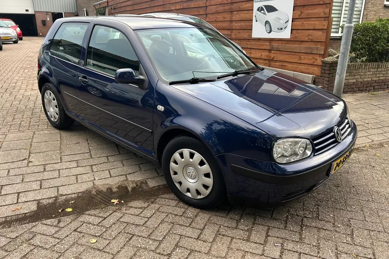 Volkswagen Golf (2000)