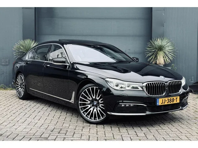 BMW 7-Serie (2016) — foto 1