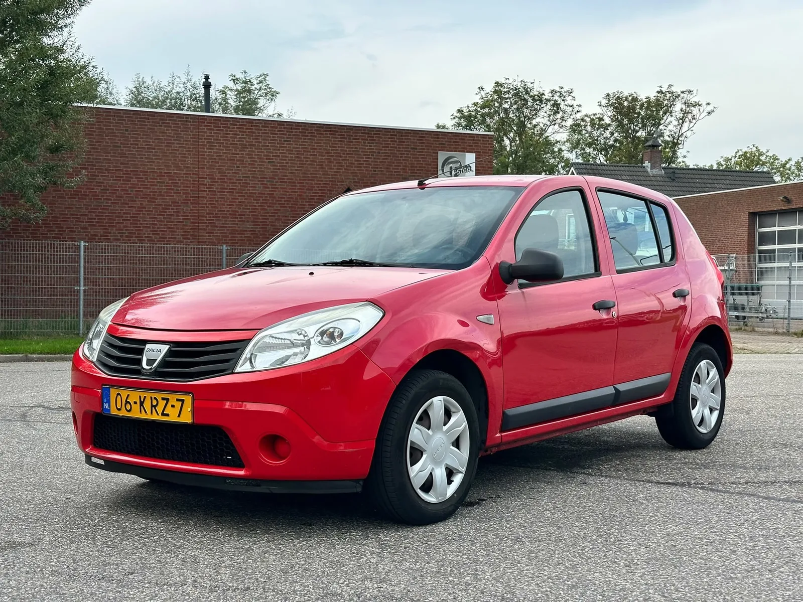 Dacia Sandero (2010) — foto 1