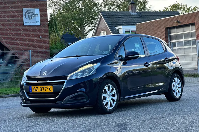 Peugeot 208 (2015)
