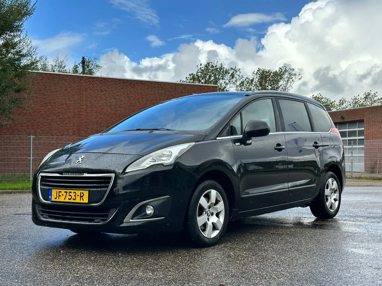 Peugeot 5008 (2016) — foto 1