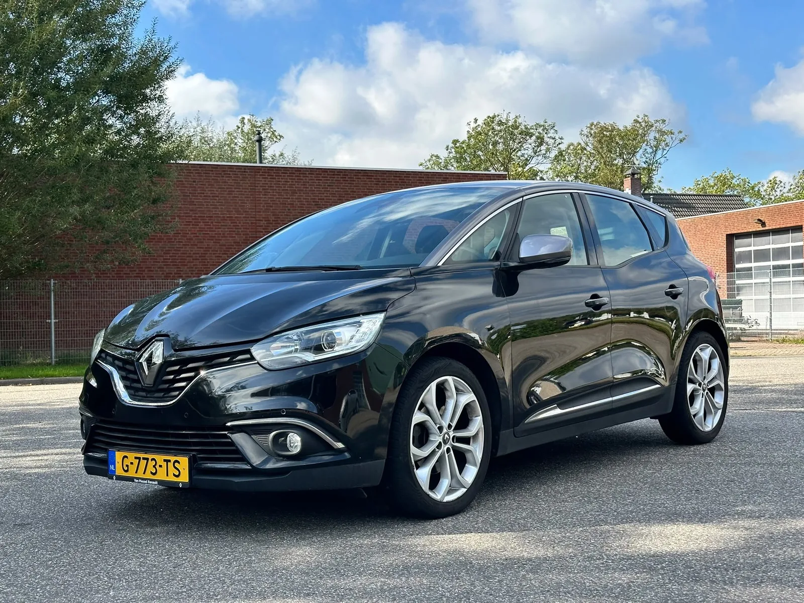 Renault Scénic (2019) — foto 1