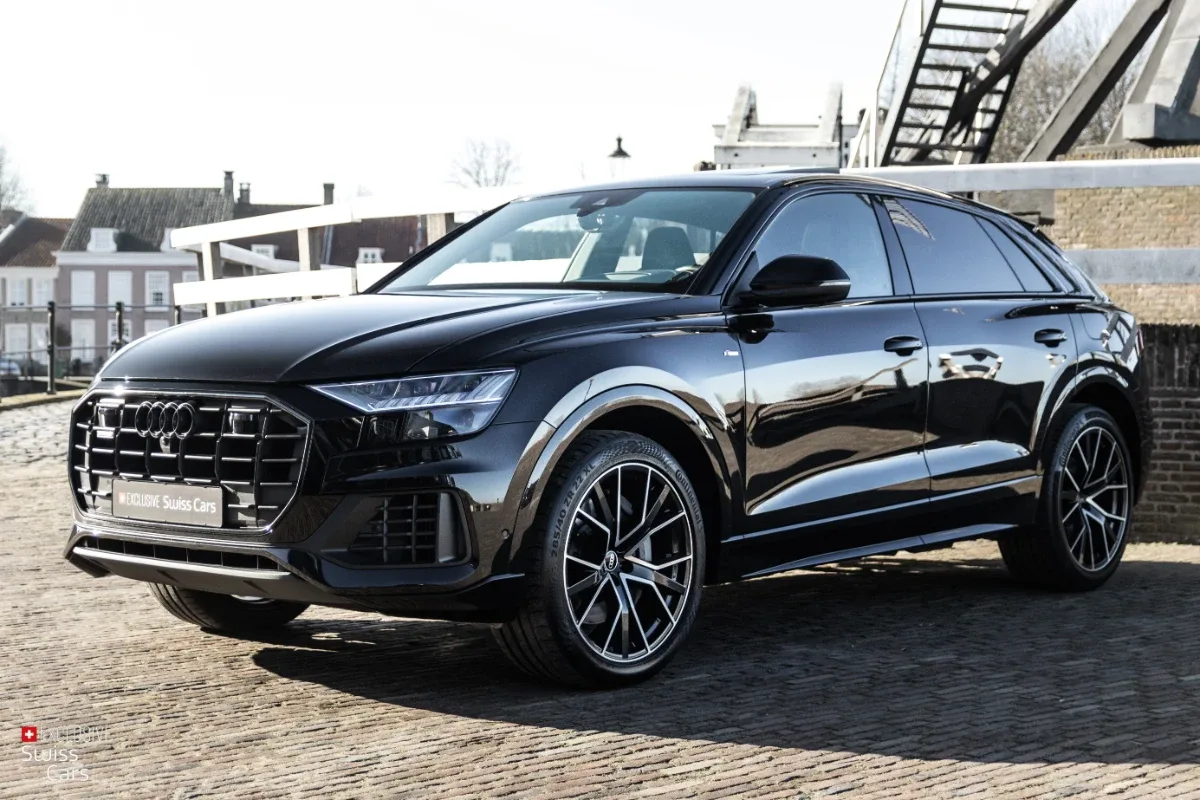 Audi Q8 (2021) — foto 1