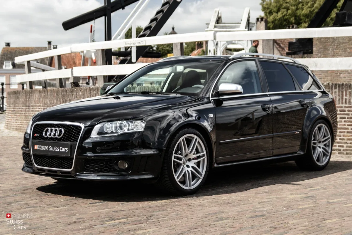 Audi RS4 (2007) — foto 1